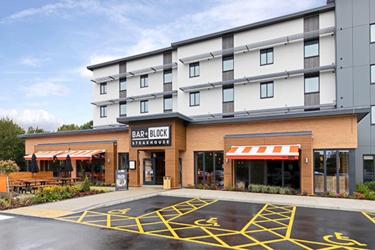 Premier Inn Winnersh Bagian luar foto